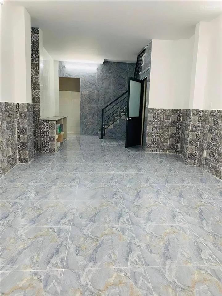 Bán nhà quận 3  phường bàn cờ  dt 36m2  hẻm 11m kinh doanh sầm uất