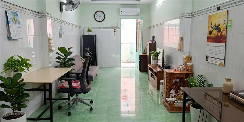 Nhà 3 tầng nở hậu 4m, nguyễn thiện thuật, 47m2, ngay phố ẩm thực chợ bàn cờ, giá 6.8 tỷ