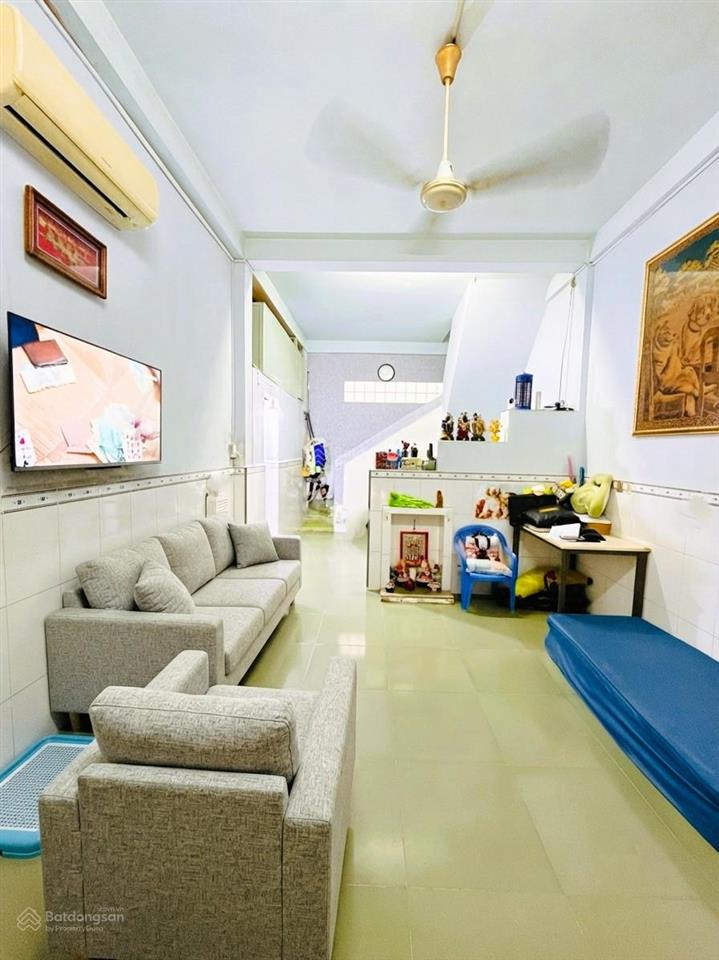 Nhà phố căn góc 2 mặt hẻm nguyễn thiện thuật  xe hơi vào nhà  phường bàn cờ, quận 3