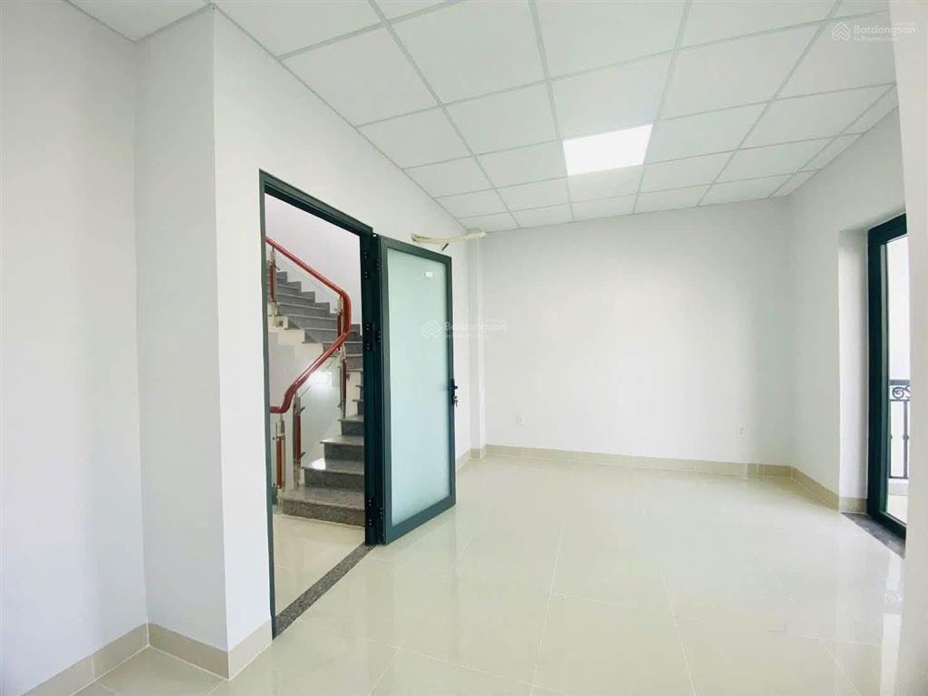 Cho thuê 15tr/tháng căn 1 trệt 3 lầu kdc quang vinh, biên hoà