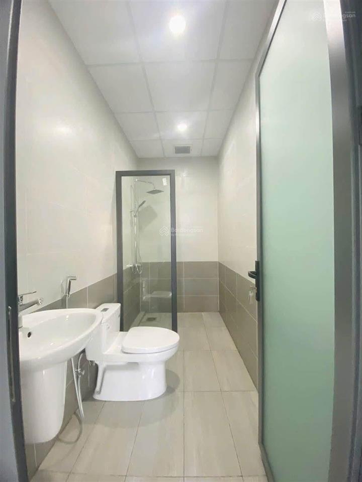 Cần chuyển nhượng nhà 3 lầu hoàn thiện kdc quang vinh, biên hòa