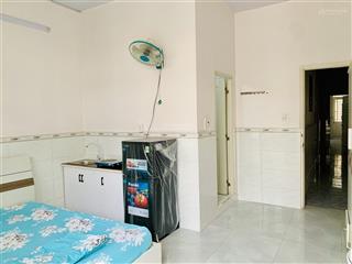 Cho thuê căn hộ studio ngay chợ bửu long ban công trước