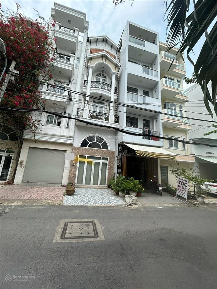 Cần bán nhà đường 8m dương quảng hàm, p5, dt 4x17m trệt lửng 3 lầu giá 11 tỷ 100 tl