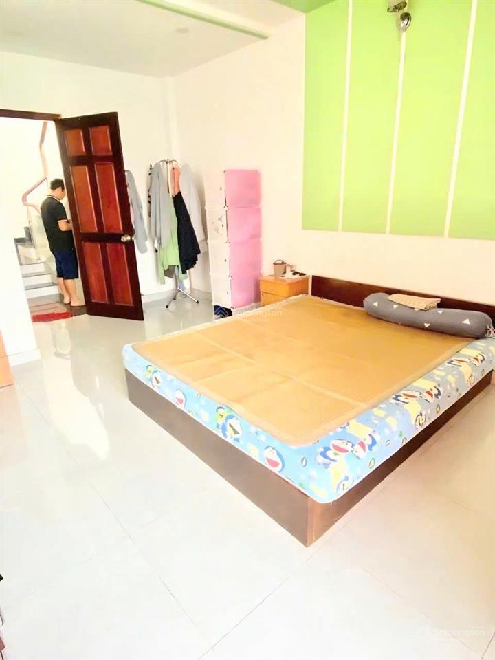 Cần bán nhà đường 8m dương quảng hàm, p5, dt 4x17m trệt lửng 3 lầu giá 11 tỷ 100 tl