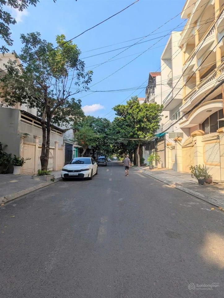 Bán nhà mặt tiền hẻm vip ngay khu osimi dt 5x20m trệt 2 lầu giá 13 tỷ 500 thương lượng