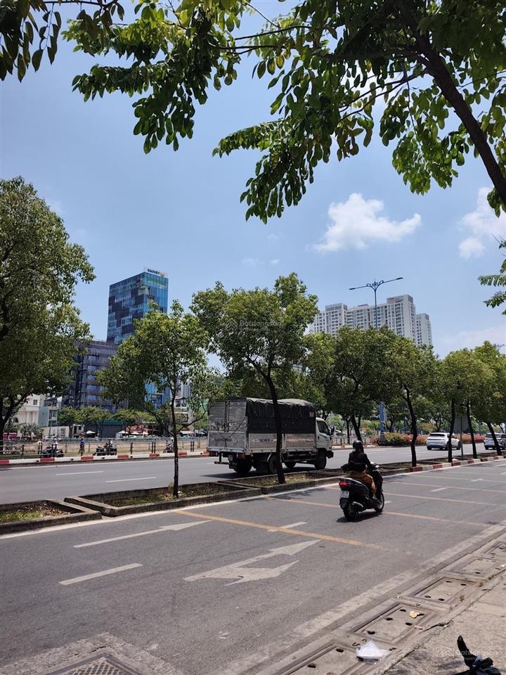 Bán nhà gần mặt tiền trần hưng đạo hẻm xe hơi quận 1 diện tích lớn 66m2, 4m7x22m, nhỉnh 7 tỷ