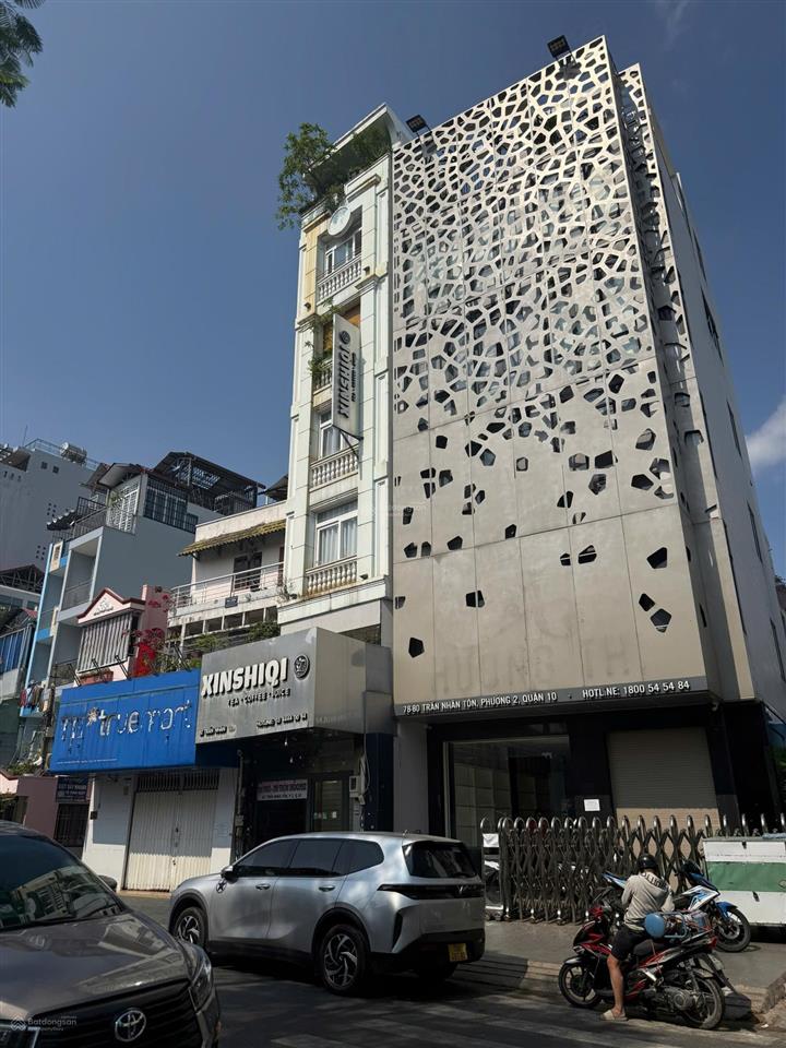 Cho thuê căn gốc mặt tiền toà nhà 7880 trần nhân tôn phường vườn lài ( phường 2 quận 10 cũ )
