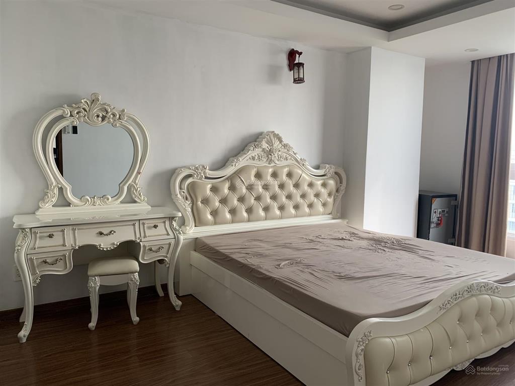 Cho thuê cc 3pn, 2wc, 106m2 giá tốt tại oriental plaza 685 âu cơ, tân phú, hcm