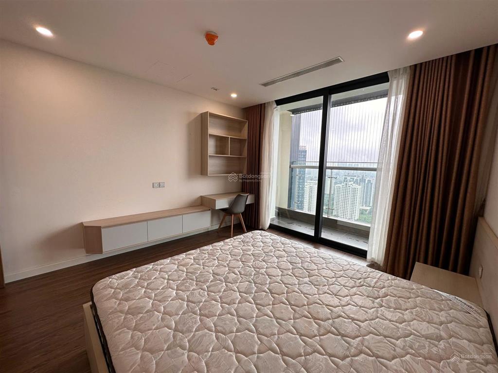 Cho thuê duplex 160m² sunshine city 3pn, 4 logia, full nội thất