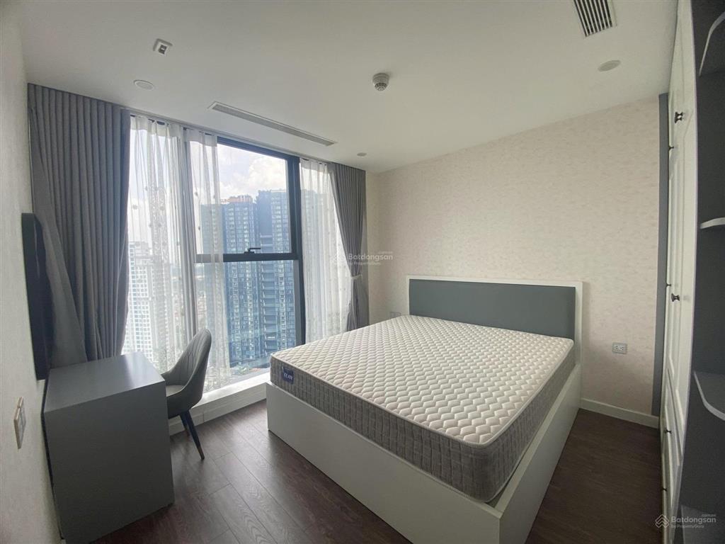 Cho thuê 2pn 80m2 sunshine city full nội thất, 2 logia, view thành phố