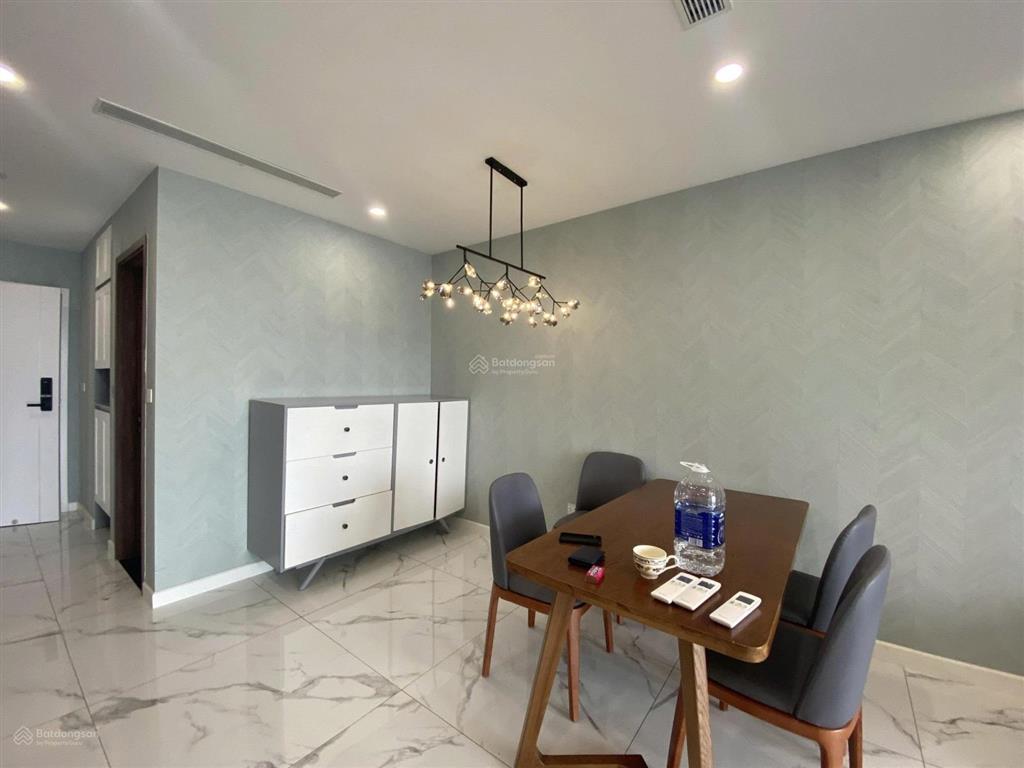 Cho thuê 2pn 80m2 sunshine city full nội thất, 2 logia, view thành phố