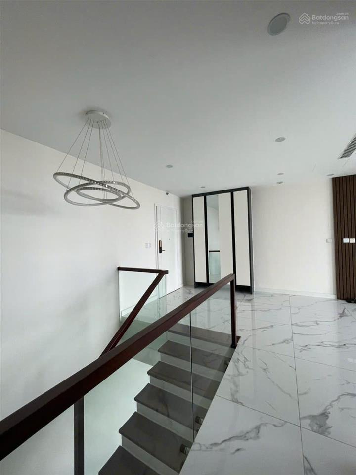 Duplex 211m² sunshine city  20 tỷ, view hồ tây, công viên ciputra & cầu nhật tân