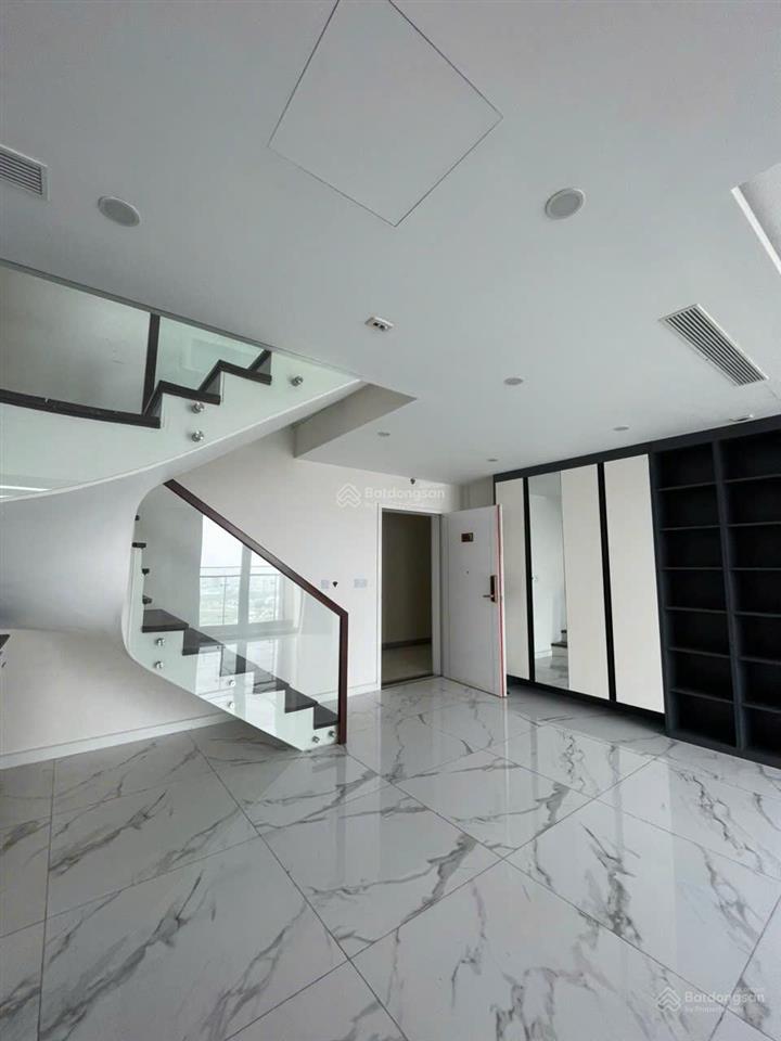 Duplex 211m² sunshine city  20 tỷ, view hồ tây, công viên ciputra & cầu nhật tân