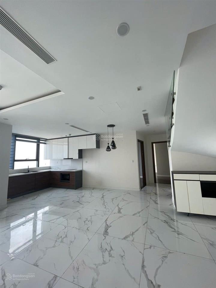 Duplex 211m² sunshine city  20 tỷ, view hồ tây, công viên ciputra & cầu nhật tân
