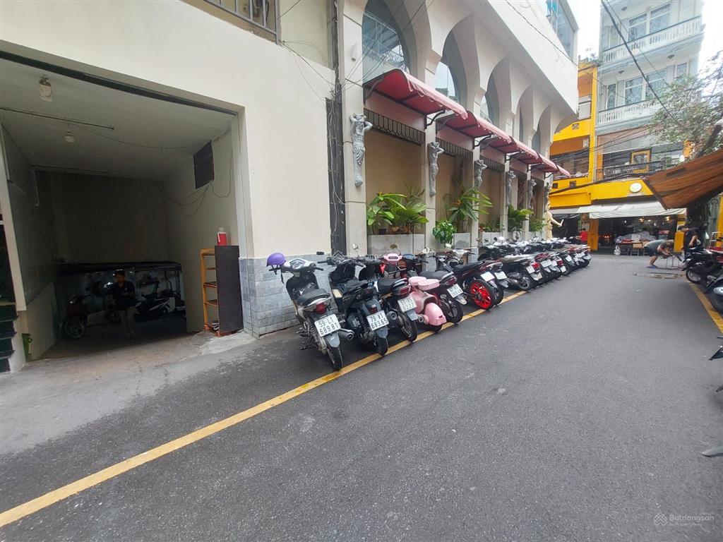 Giá tham khảo tốt trong khu vực quận 1! văn phòng 200m² giá 39 triệu/tháng