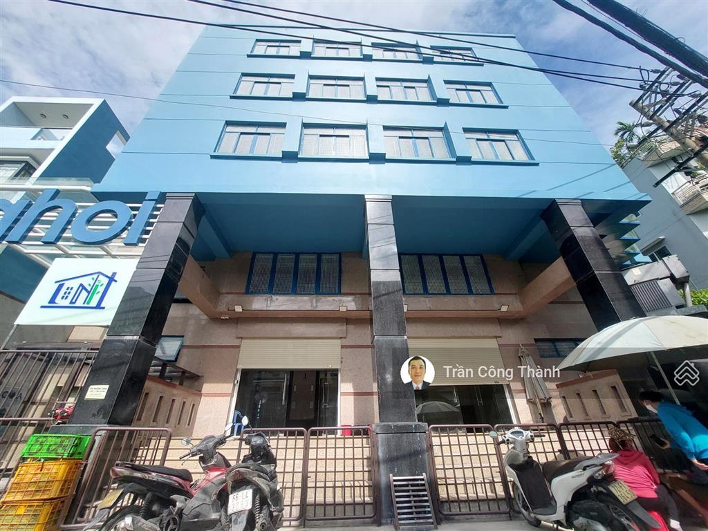 Văn phòng 32m2 giá 9 triệu/tháng full nội thất, miễn phí (điện, xe máy, wifi, phòng họp)