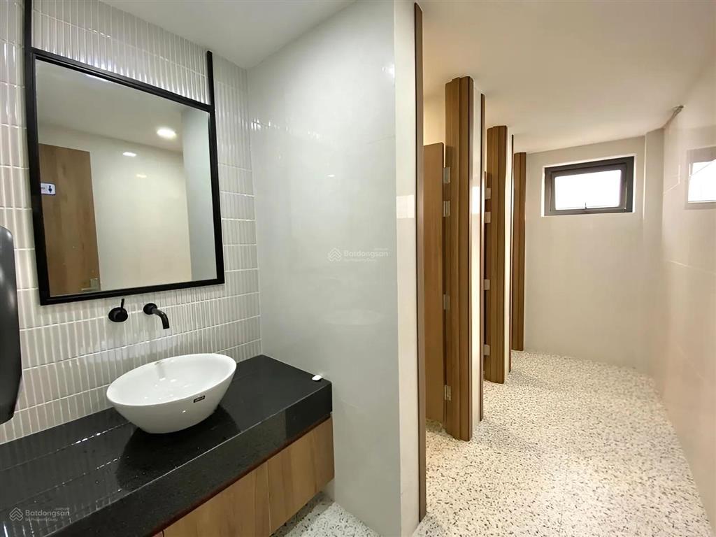 Duy nhất! văn phòng 500m2, giá 340 nghin/m2/tháng  cao ốc mộc gia