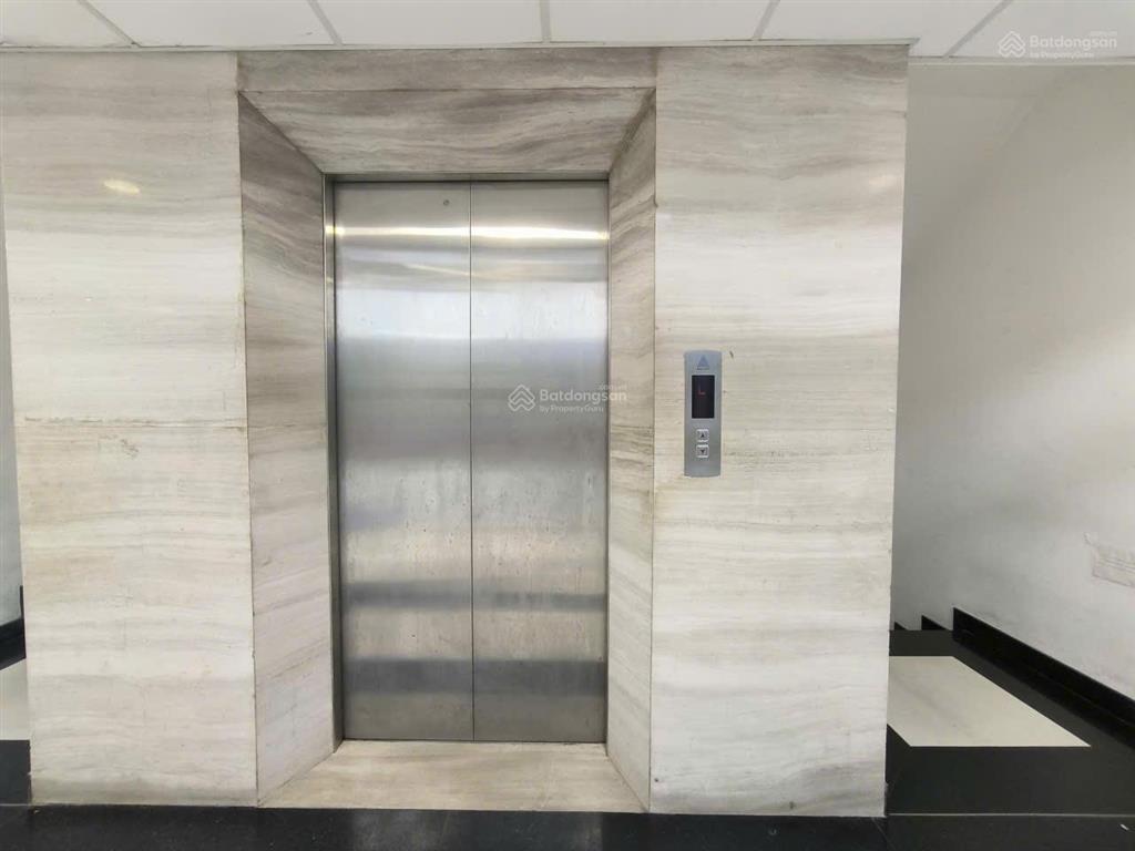 Rẻ nhất tân bình ! văn phòng 120m2, giá 18 triệu/th  206 võ thành trang