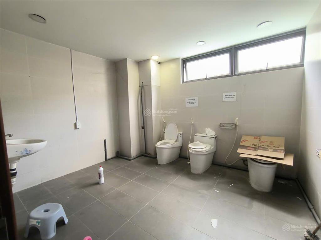 Rẻ nhất tân bình ! văn phòng 120m2, giá 18 triệu/th  206 võ thành trang