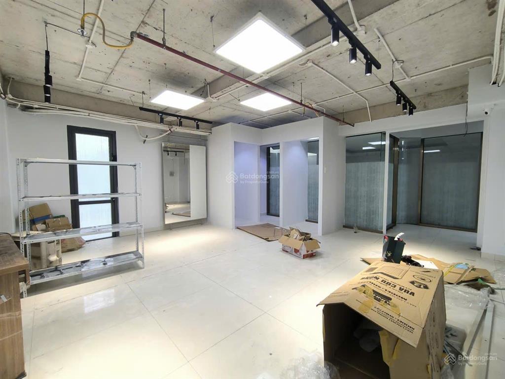 Rẻ nhất tân bình ! văn phòng 120m2, giá 18 triệu/th  206 võ thành trang