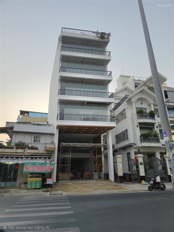 Tòa nhà 1 hầm  6 tầng (1.250m2)  250 triệu