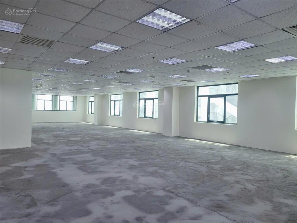Sàn khủng giá tốt 755m² giá 220 triệu/tháng