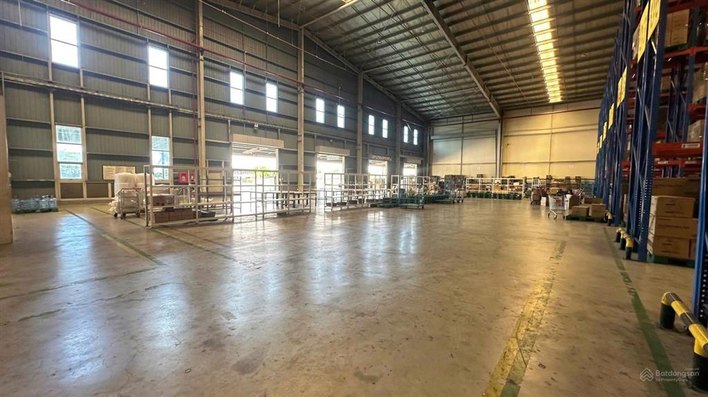 50.000m2 kho xưởng chỉ tính tiền thuê 26.000m2