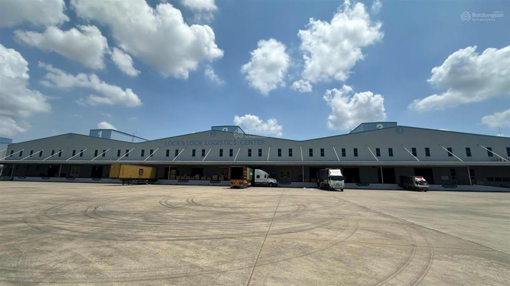 50.000m2 kho xưởng chỉ tính tiền thuê 26.000m2