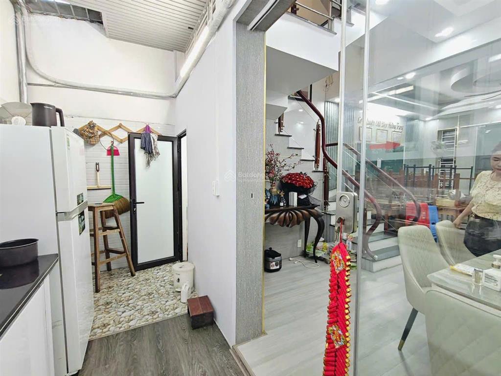 Tôi cần bán gấp căn nhà hẻm ô tô nằm ở lê quang định, p1, gò vấp  62m2  giá 3tỷ350