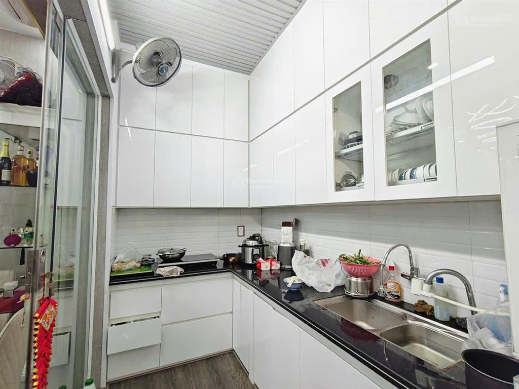 Tôi cần bán gấp căn nhà hẻm ô tô nằm ở lê quang định, p1, gò vấp  62m2  giá 3tỷ350