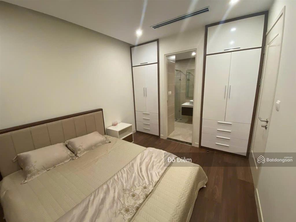 Hiếm. tôi cần bán nhanh căn góc 2 ngủ, 77m2 tòa pcc1 triều khúc, full đồ. giá 7.4 tỷ.  0337 868 ***