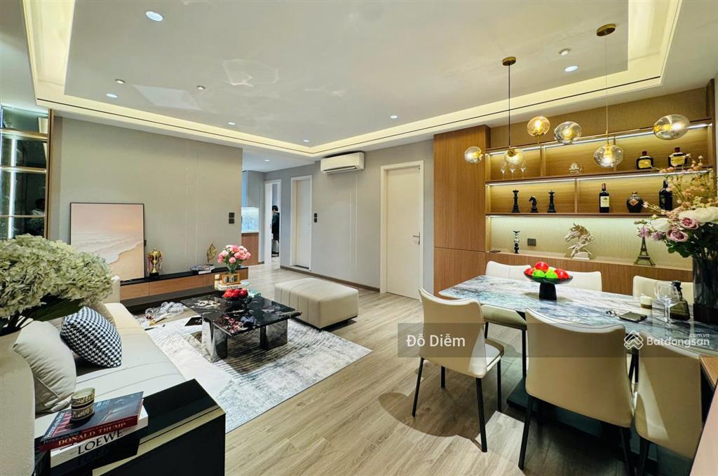 (chuẩn giá) tôi cần bán căn góc 3 ngủ 106m2 tòa vov mễ trì, sắn sổ. giá 7.1 tỷ.  0337 868 ***