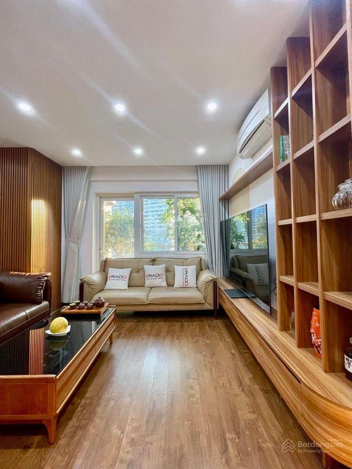 Bán căn hộ chung cư cao cấp hoàng đạo thúy dt 120m 3 ngủ