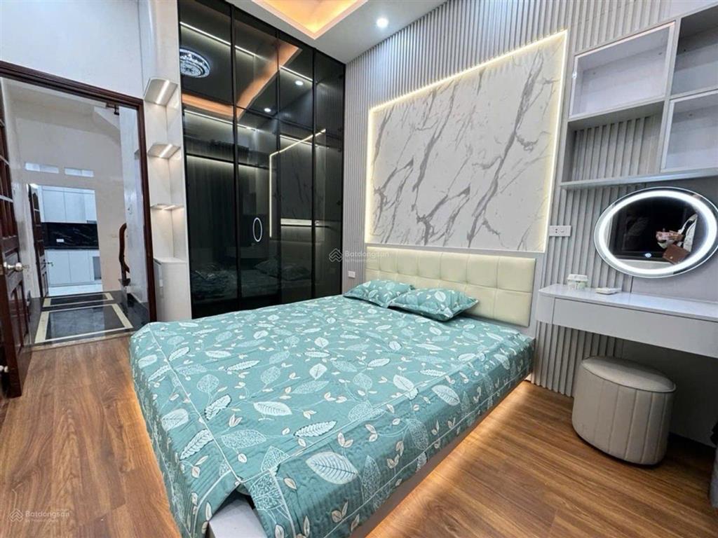 Chính chủ cần bán nhà ô chợ dừa dt 35m. ngõ thông gần phố