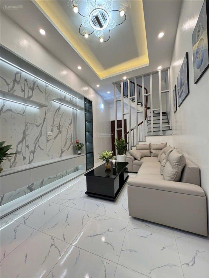Chính chủ cần bán nhà ô chợ dừa dt 35m. ngõ thông gần phố