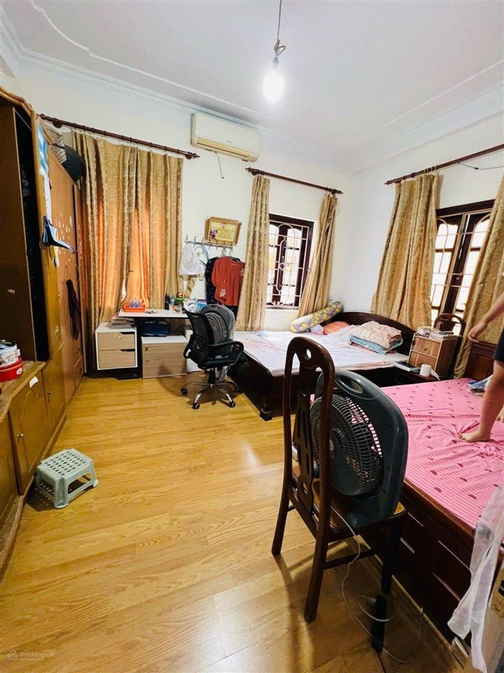 Bán nhà phố vũ trọng phụng. dt 30m2 lô góc 2 thoáng, vị trí cực đẹp