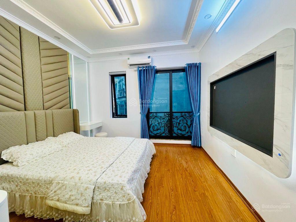 Cát linh 10 tỷ có nhà mới 33m 6 tầng thang máy ngõ thông  gần ôtô,