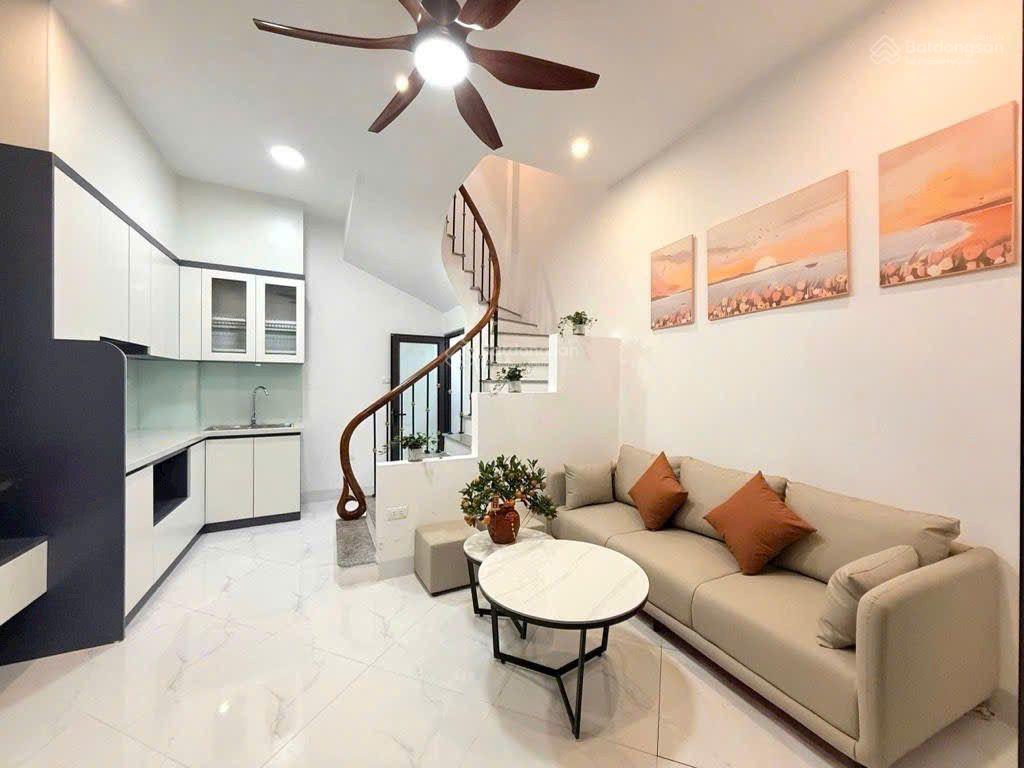 Bán nhà khương trung. dt 28m vài bước ra phố