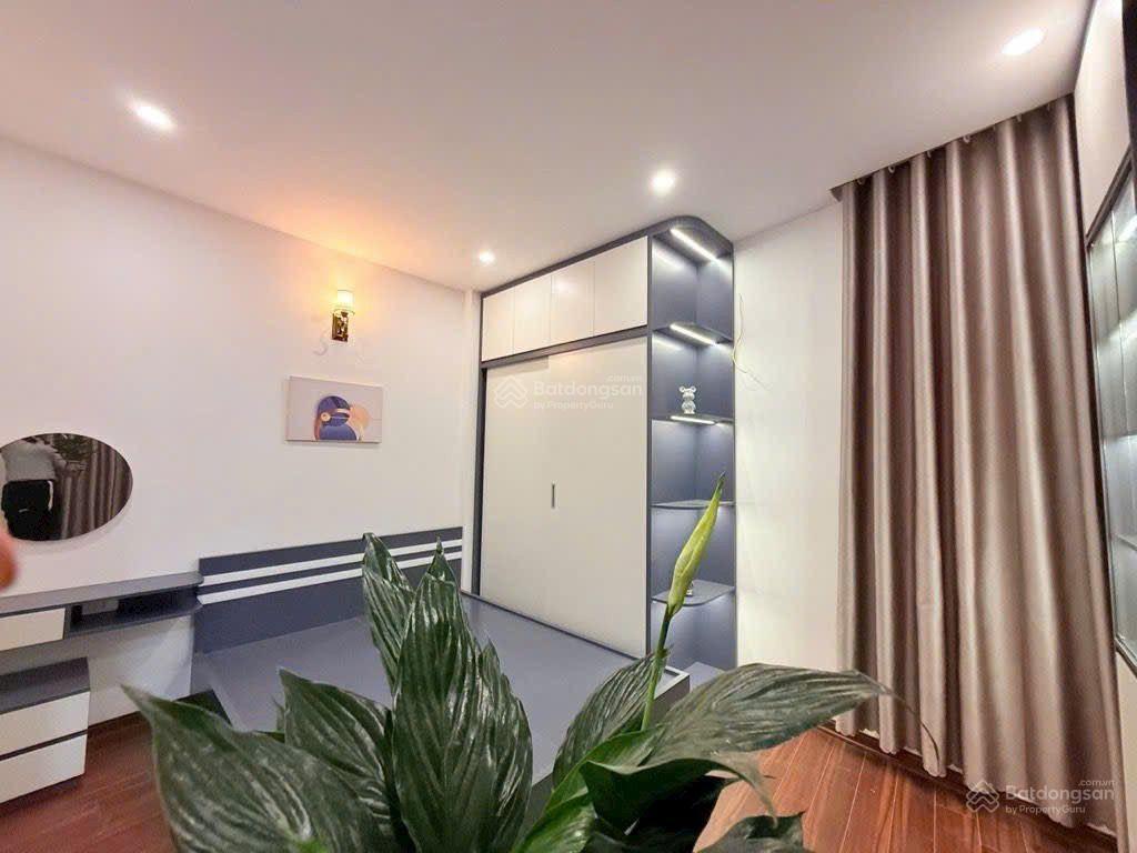 Bán nhà khương trung. dt 28m vài bước ra phố