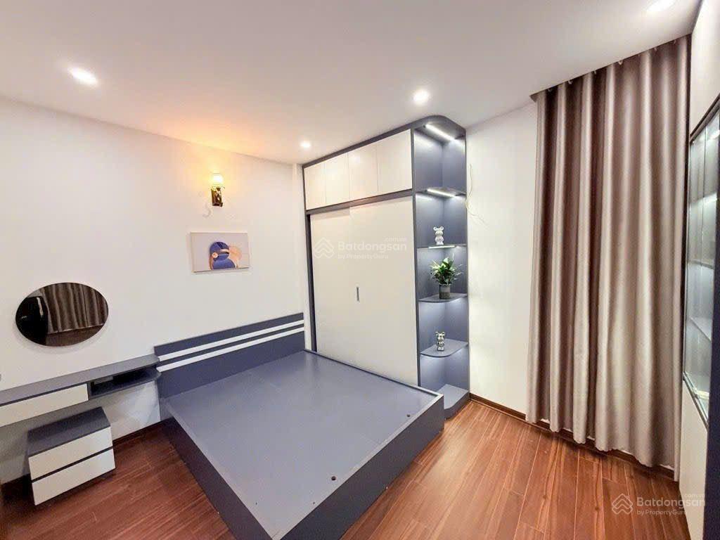Bán nhà khương trung. dt 28m vài bước ra phố