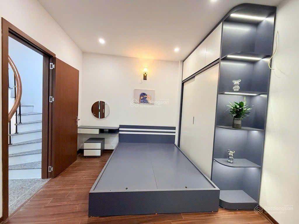 Bán nhà khương trung. dt 28m vài bước ra phố