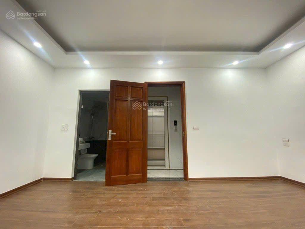 Trung tâm đống đa  6 tầng  thang máy  gần ô tô  công viên
