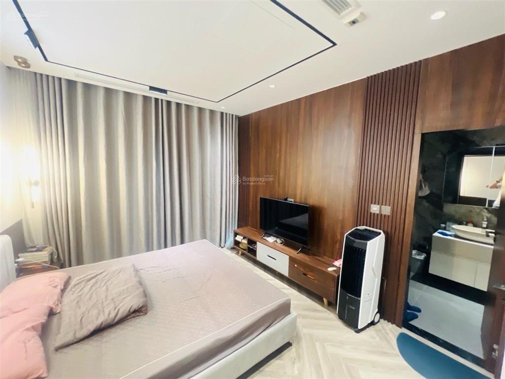 Cần bán nhà trung tâm ô chợ dừa đống đa dt 45m2. vị trí đắc địa