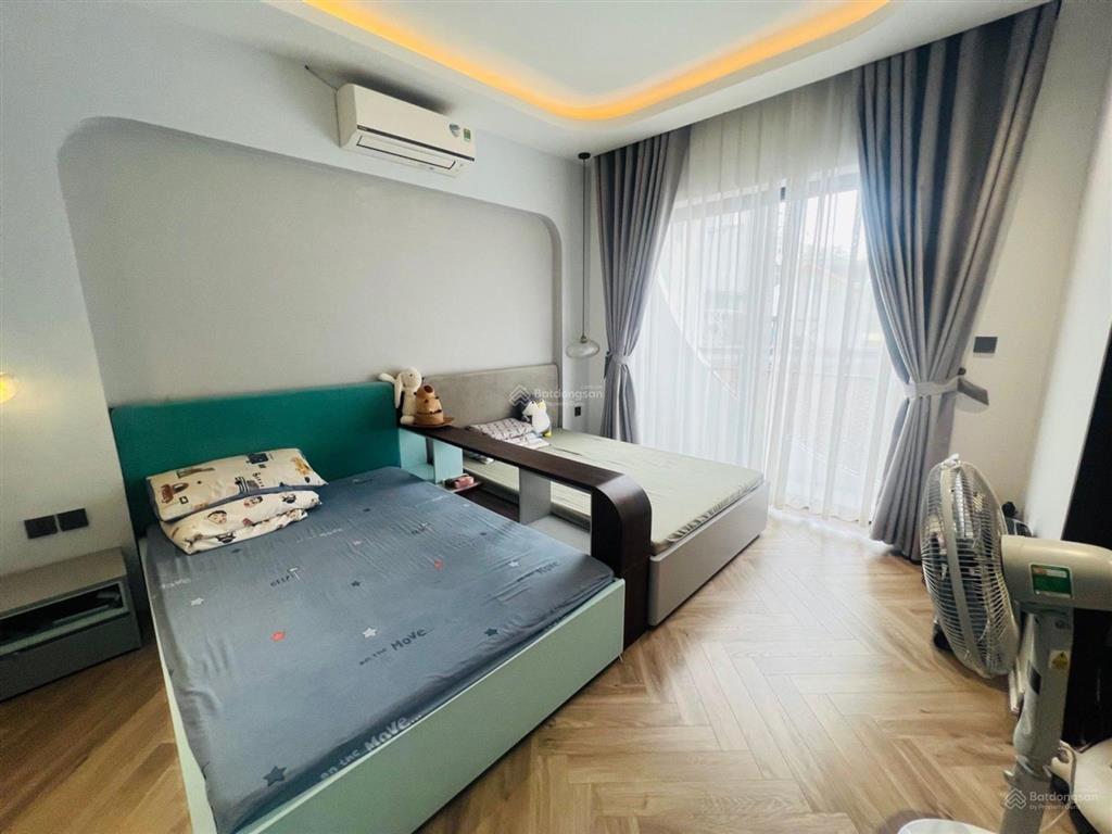 Cần bán nhà trung tâm ô chợ dừa đống đa dt 45m2. vị trí đắc địa