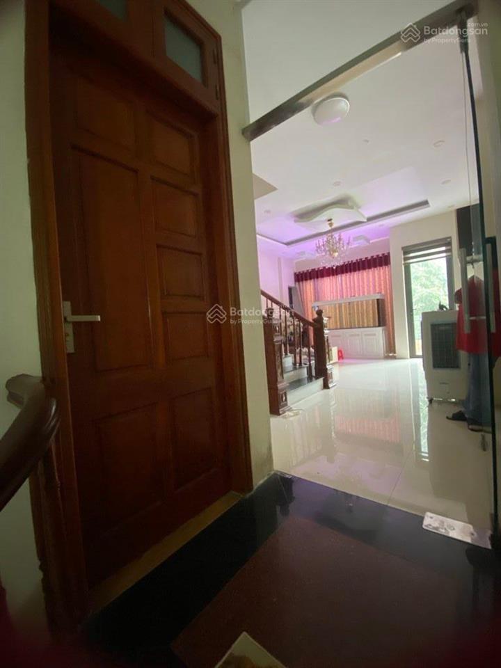 Bán nhà khu đô thị mới xa la dt 60m2 mặt phố