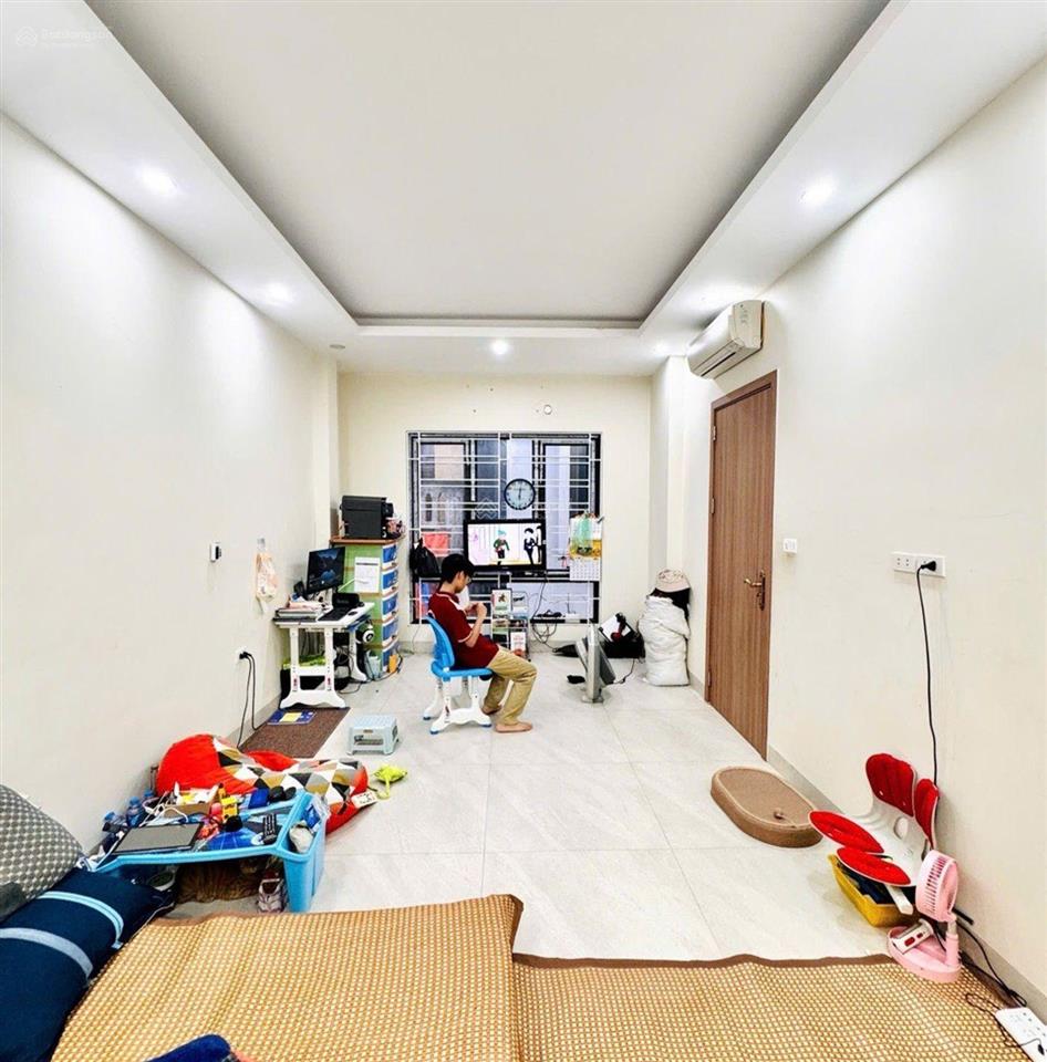 Bán nhà vũ trọng phụng dt 35m2  6 tầng thang máy giá 8.9 tỷ