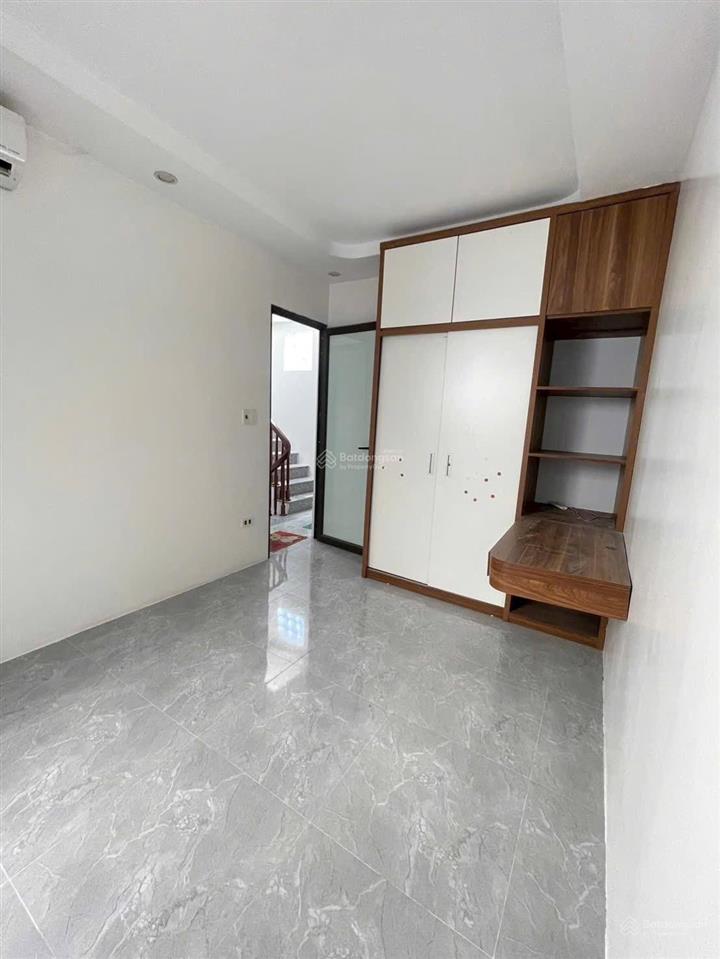 Chính chủ cần bán gấp nhà 3 tầng giáp yên nghĩa  hà đông. chỉ 3 tỷ hơn. 10m ô tô