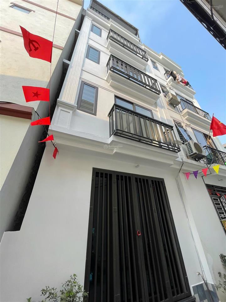 Chính chủ cần bán gấp nhà 3 tầng giáp yên nghĩa  hà đông. chỉ 3 tỷ hơn. 10m ô tô