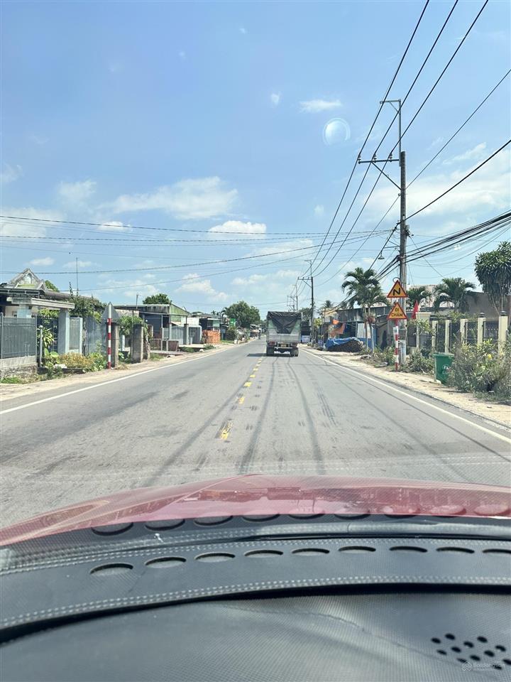 Bán lô đất 120m2 mặt tiền đường nhựa 20m, đối diện kcn xuân quế  sông nhạn, sổ sẵn sang tên ngay