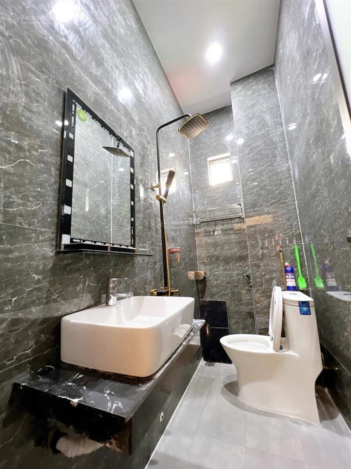 Nhà lầu 150m2 full nội thất cao cấp 1 sẹc nguyễn ái quốc, vị trí ngay kdc sầm uất nhất tp biên hoà